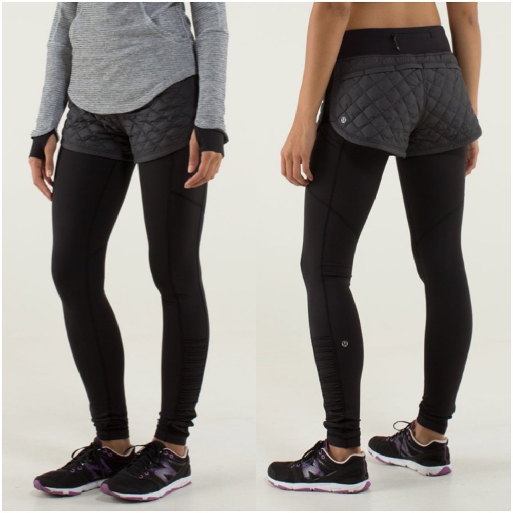 Lululemon Hot Cheeks Short in Black